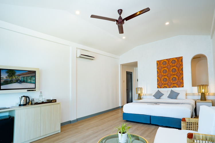 Deluxe Poolside Bungalow