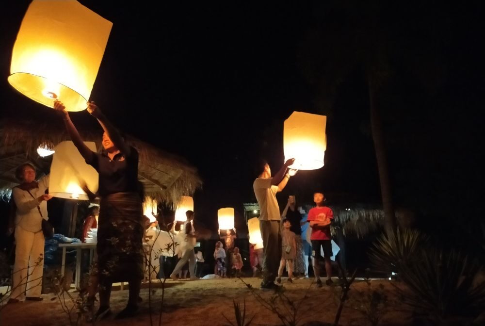 Festive Buffets & Lakeside Celebrations