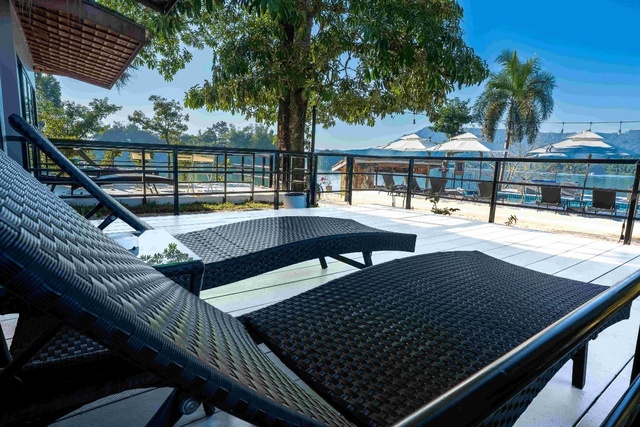 Sanctuary Nam Ngum Beach Resort