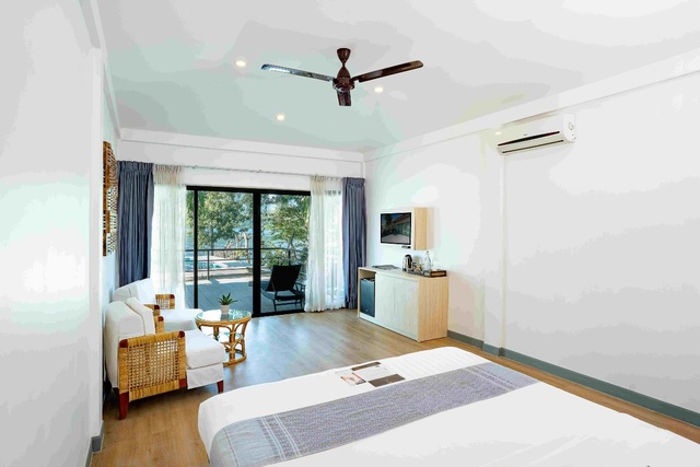 Sanctuary Nam Ngum Beach Resort