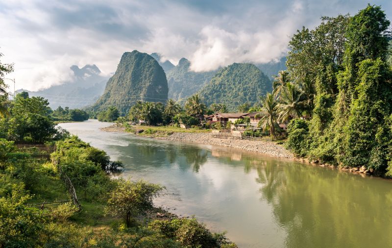 road to vang vieng